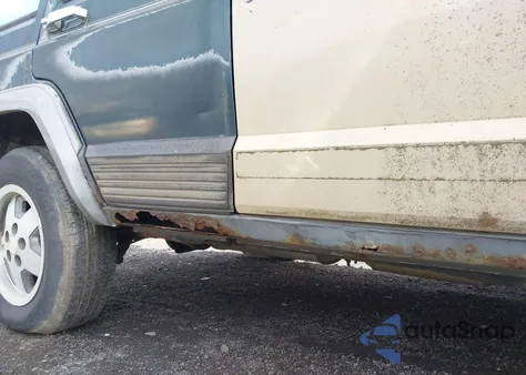 1992 Jeep Cherokee Laredo z USA, uszkodzony, nr VIN 1J4FJ58S0NL157571